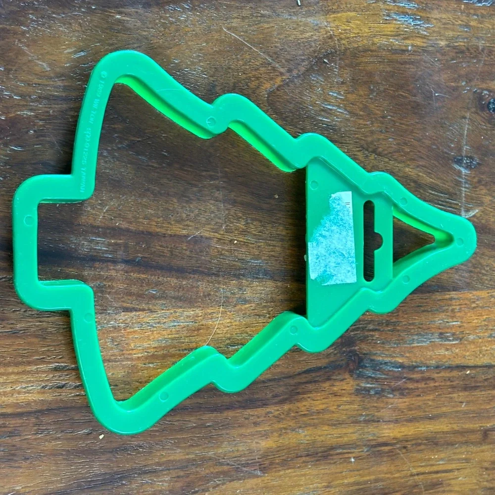 Vintage 1988 Wilton Christmas Cookie Cutter Set 5pc Green‎ Reindeer Snowman Tree